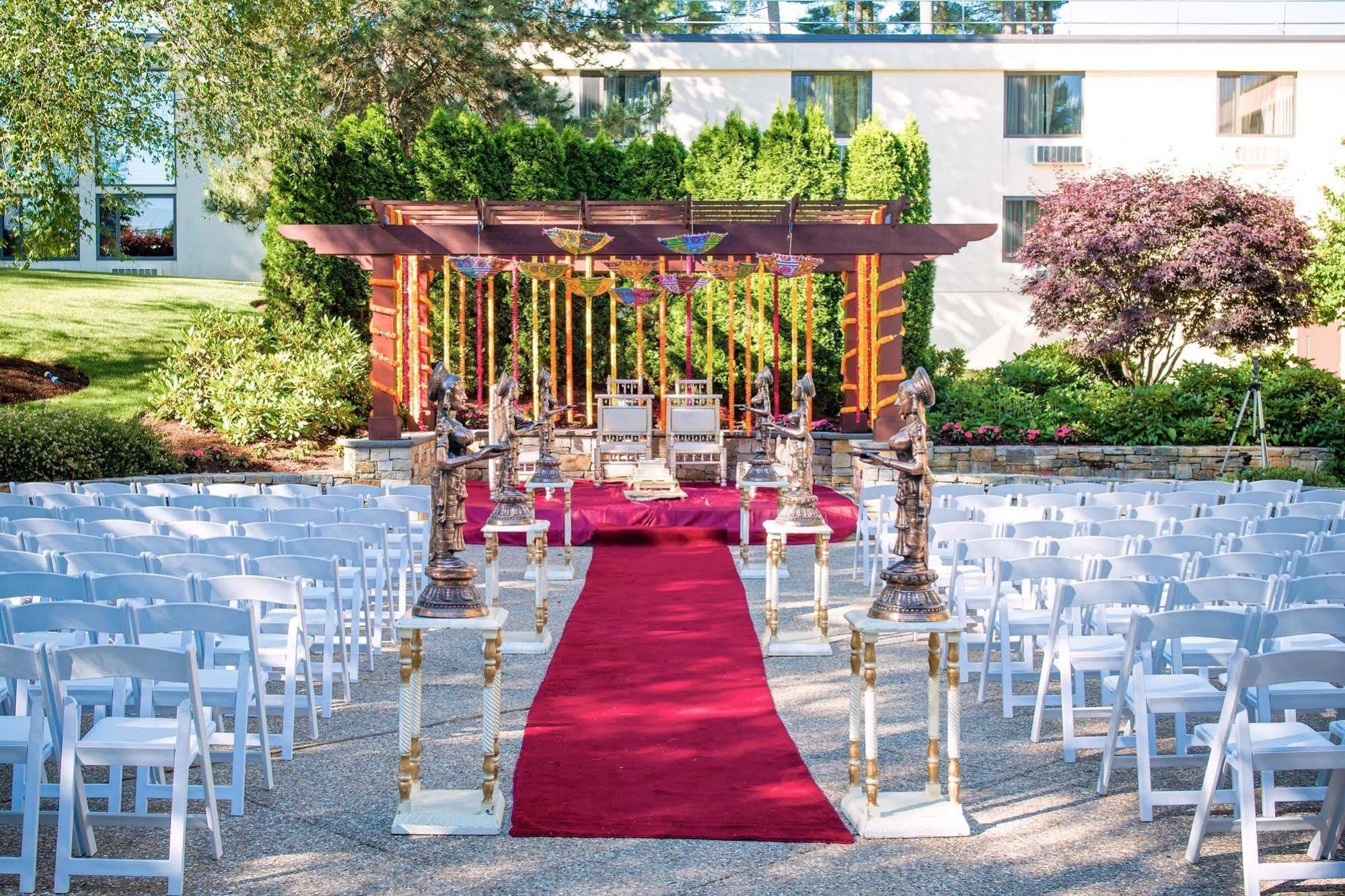 Doubletree By Hilton Hotel Boston - Bedford Glen Exterior foto